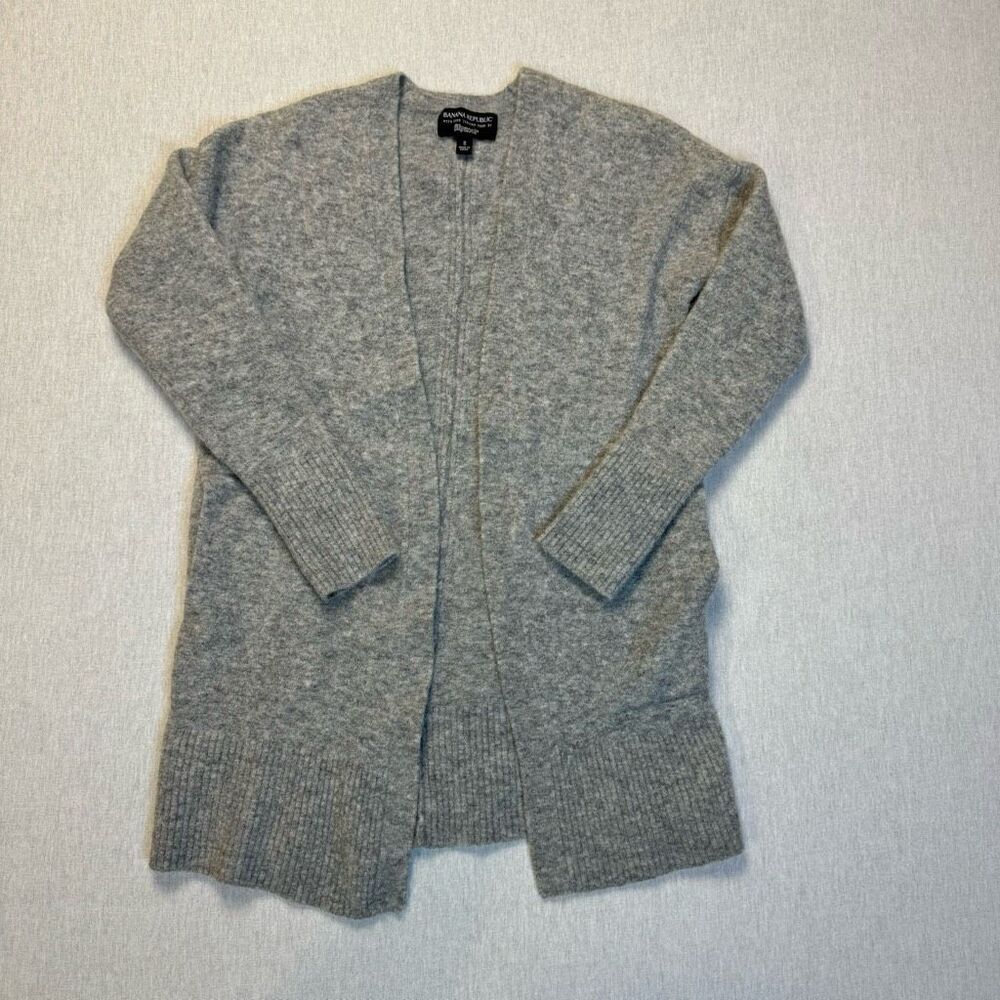 Banana Republic Women’s Gray Cardigan with Italian Yarn Filpucci